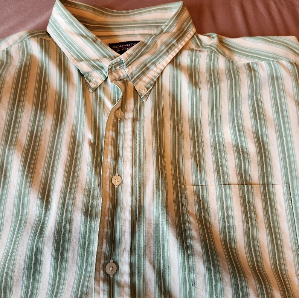 Roundtree & Yorke Long-sleeved Shirt